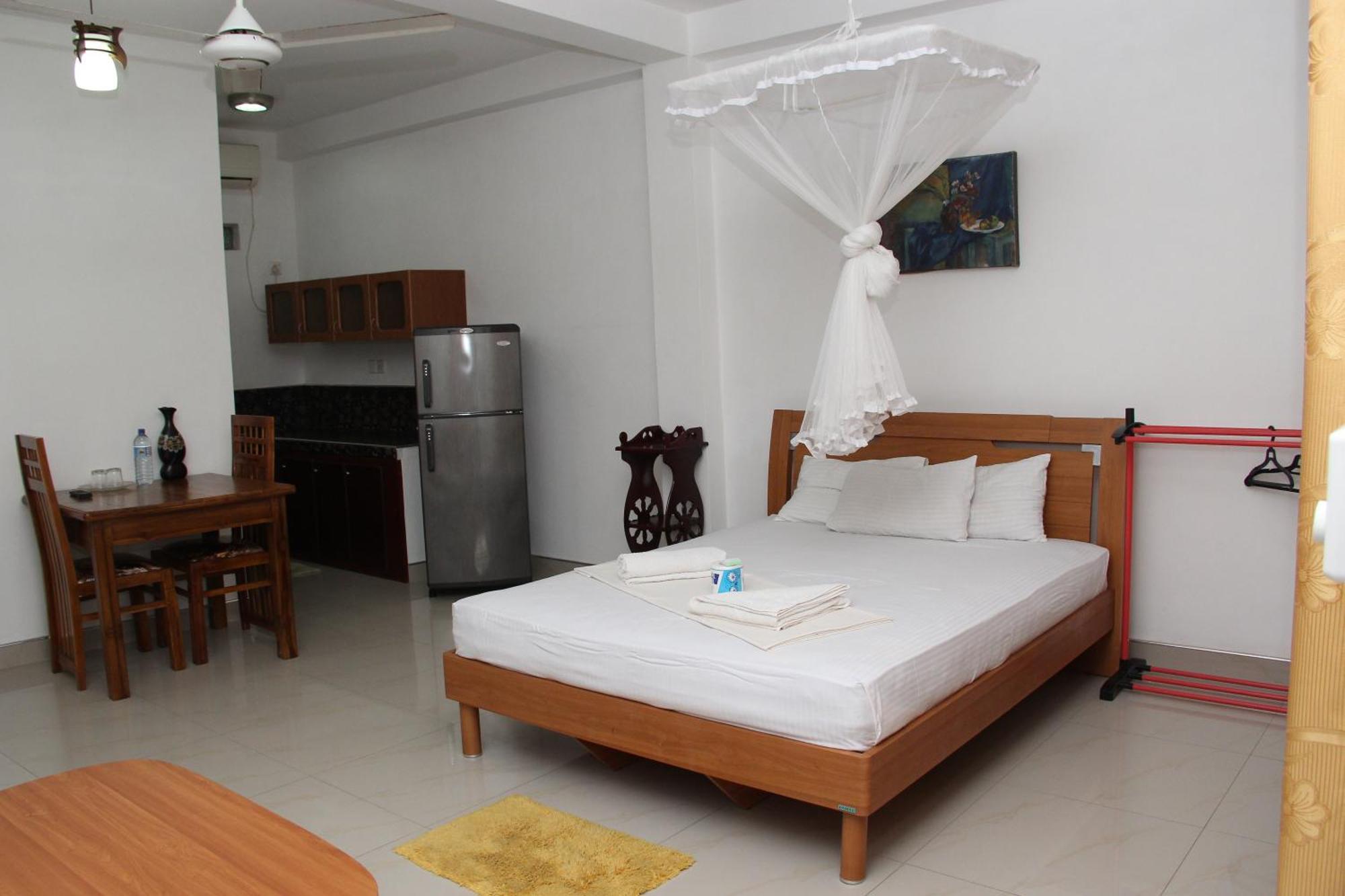 Shanith Guesthouse Negombo Zimmer foto
